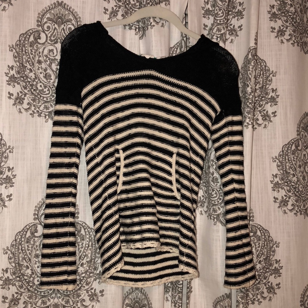 Roxy sweater